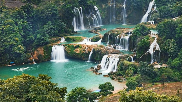 Tips for a budget Ban Gioc Waterfall Tour by motorbike